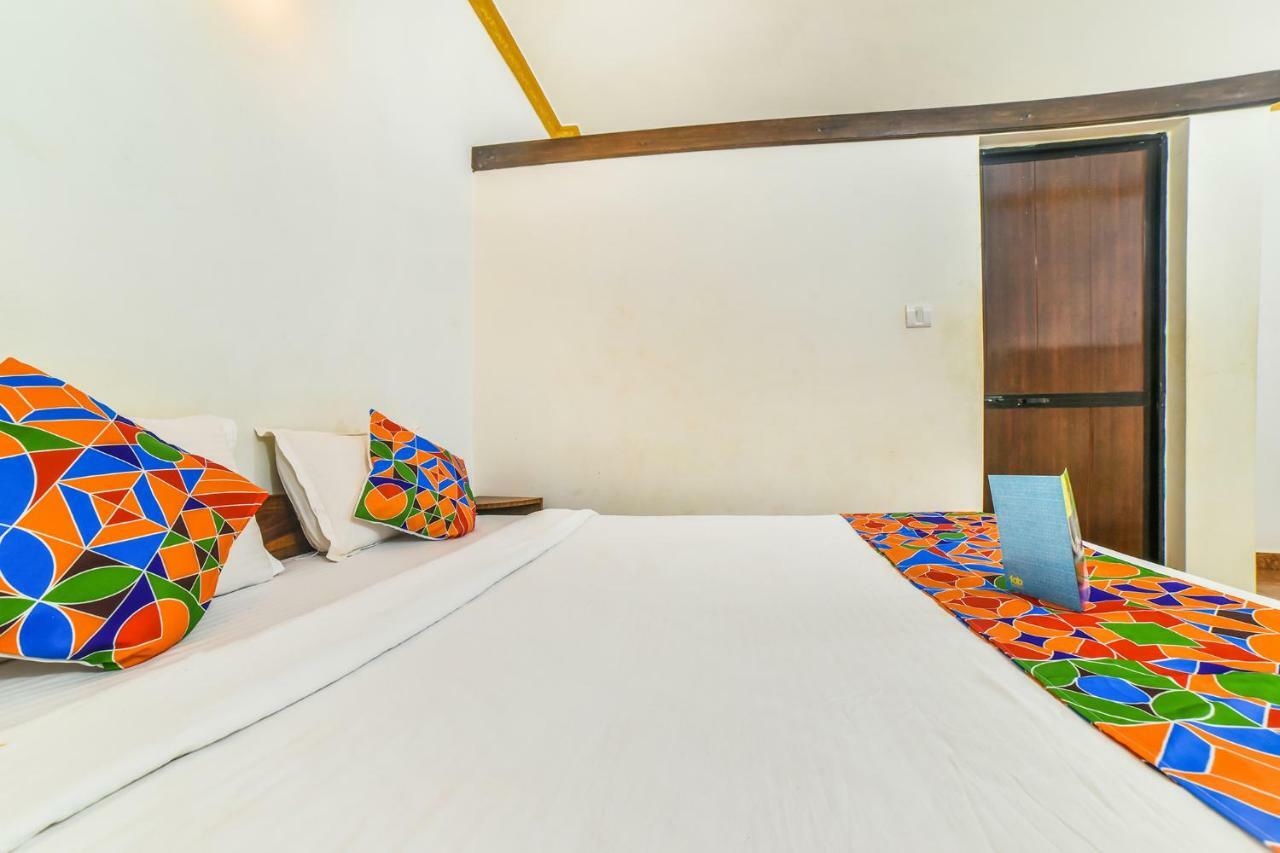 Fabhotel Yoyo Cottage With Pool - Nr Chapora Fort Vagator Kültér fotó