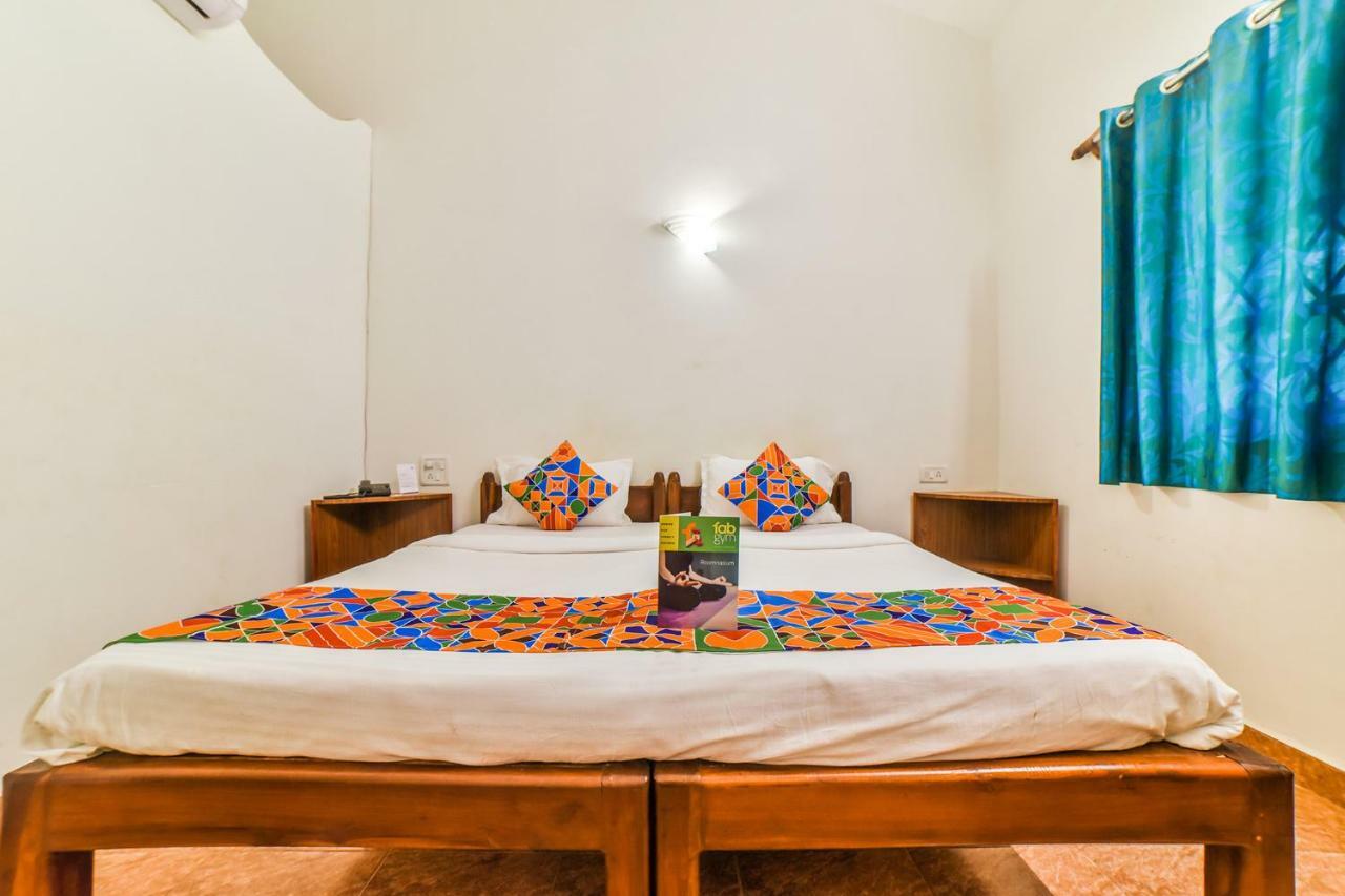 Fabhotel Yoyo Cottage With Pool - Nr Chapora Fort Vagator Kültér fotó